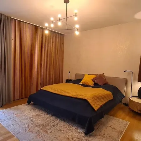 Apartman Exceptional Calm 3br, 2.5ba With Patio, Pool & Gym *