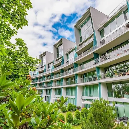 Exceptional Calm 3br, 2.5ba With Patio, Pool & Gym Apartman Prága