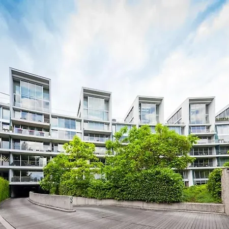 Exceptional Calm 3br, 2.5ba With Patio, Pool & Gym 아파트 프라하