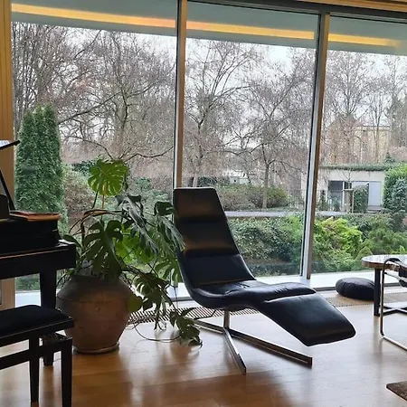 Exceptional Calm 3br, 2.5ba With Patio, Pool & Gym Apartmán Praha