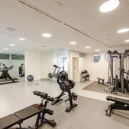 Exceptional 3br With Gym Pool And Terrace *