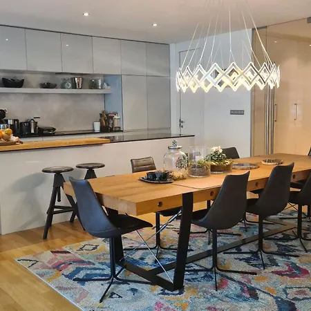 Exceptional 3br With Gym Pool And Terrace Apartamento Praga