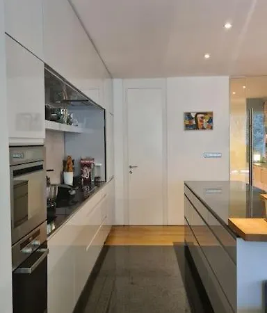 Appartement Exceptional 3Br Apartment With Gym Pool And Terrace Praag