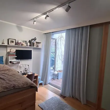 Exceptional Calm 3br, 2.5ba With Patio, Pool & Gym * Прага