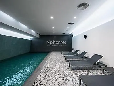 Exceptional Calm 3br, 2.5ba With Patio, Pool & Gym Апартаменты Прага
