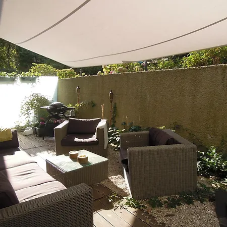 Exceptional Calm 3br, 2.5ba With Patio, Pool & Gym Апартаменты Прага
